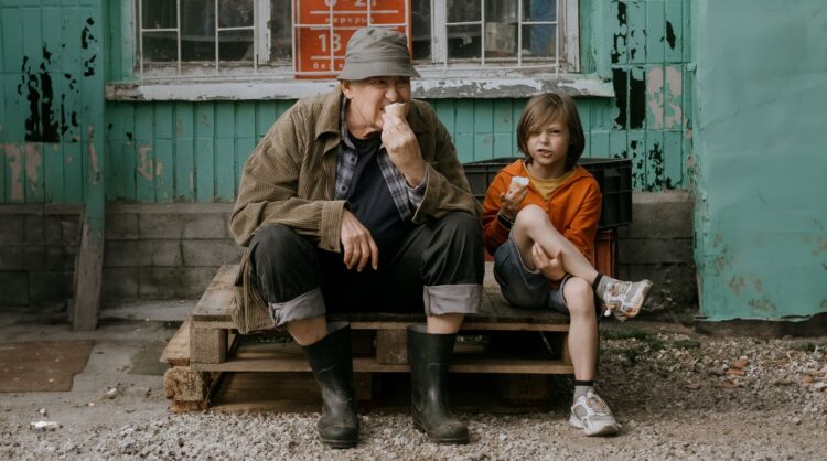 На деревню дедушке — комедия с Юрием Стояновым. Отличная комедия, легкая и без пошлого юмора. Фото: kinopoisk.ru. Фото.