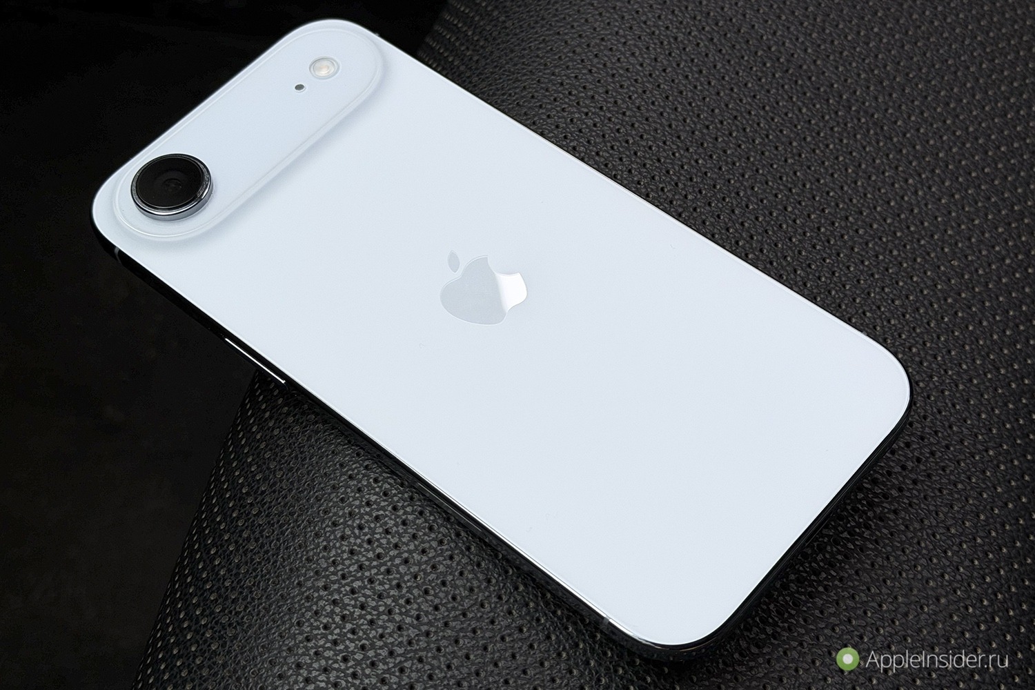 Три камеры в тонком смартфоне. Ну как так можно, Apple? Всего одна камера? Фото.