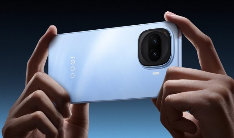 iQOO выпустила самый мощный смартфон за 30 тысяч с гигантской батареей. Вышел мощный и недорогой смартфон с большой батареей. Изображение: iQOO. Фото.