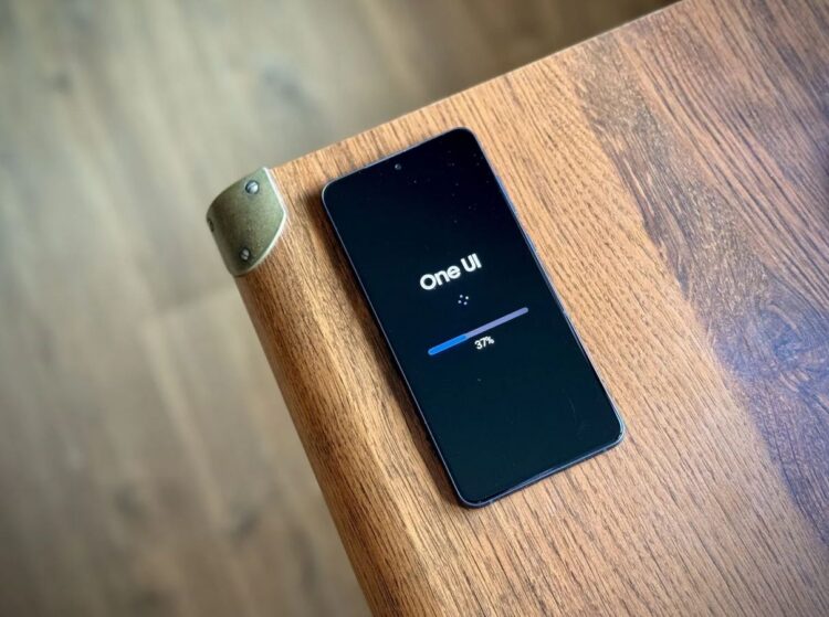 Когда выйдет One UI 9 для Samsung Galaxy. До выхода обновления еще очень далеко — сначала должно пройти бета-тестирование Android 17. Фото: samsungmagazine.eu. Фото.