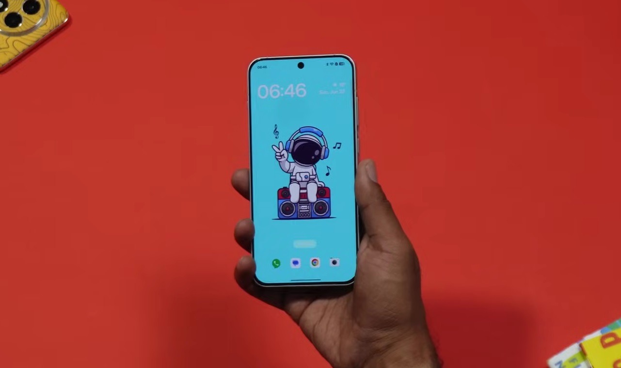 Рамки экрана OnePlus 15T должны стать тоньше. Фото.