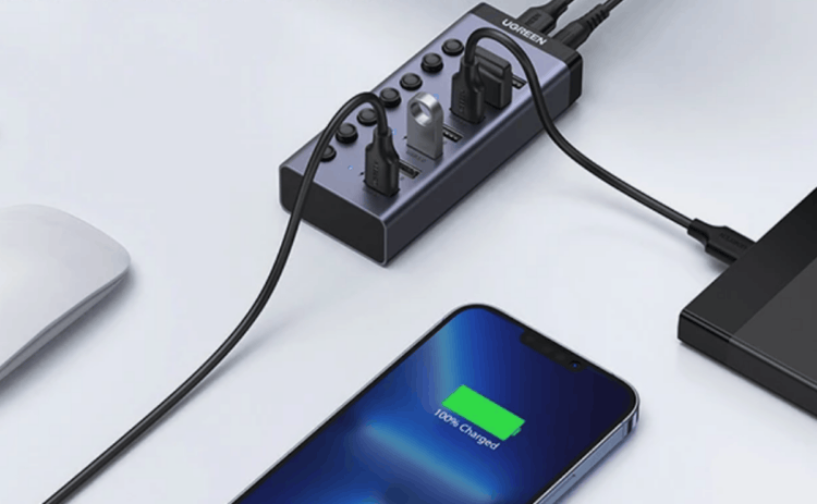 USB-хаб на 7 портов с индивидуальными выключателями. Изображение: AliExpress. Фото.