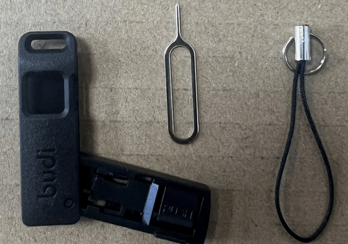 Набор для извлечения SIM-карты с чехлом. Изображение: AliExpress. Набор для извлечения SIM-карты с чехлом. Изображение: AliExpress. Фото.