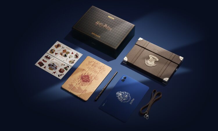 Планшет в стиле Гарри Поттера. Богатая комплектация планшета REDMI. Изображение: Xiaomi. Фото.