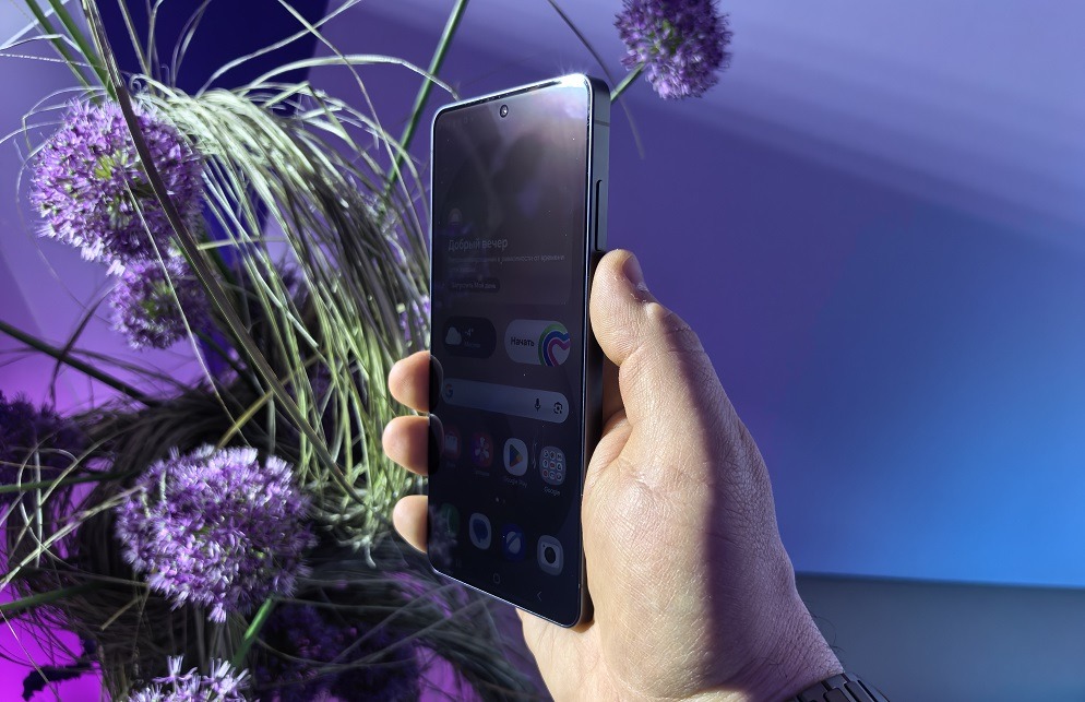 Стоит ли покупать Galaxy S26. Одного только экрана с функцией затемнения не хватает для звания лучшего телефона. Фото.