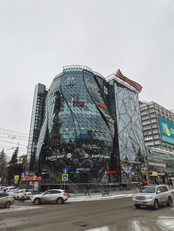 Камера в Infinix Note Edge. В пасмурную погоду тяжело снимать любому смартфону. Фото.