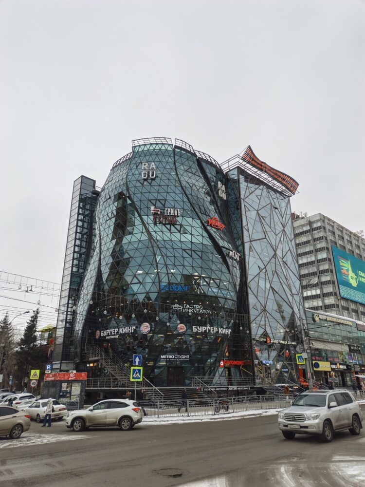 Камера в Infinix Note Edge. В пасмурную погоду тяжело снимать любому смартфону. Фото.