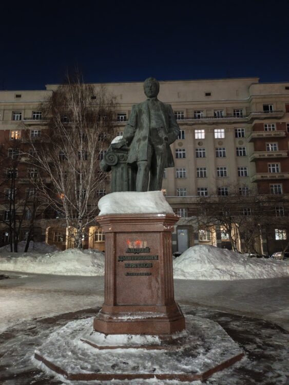 Камера в Infinix Note Edge. В условиях плохого света аппарат справился. Фото.