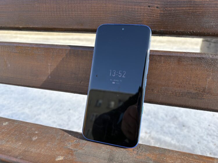 Как выглядит Infinix Note Edge. Экран-водопад добавляет плюсов внешнему виду смартфона. Фото.