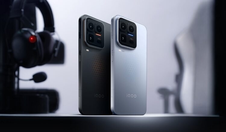 Вышел самый мощный флагман iQOO 15 Ultra. У него крутая камера и охлаждение, встроенное в корпус. iQOO сделала ультимативный флагман для игр. Изображение: iQOO. Фото.