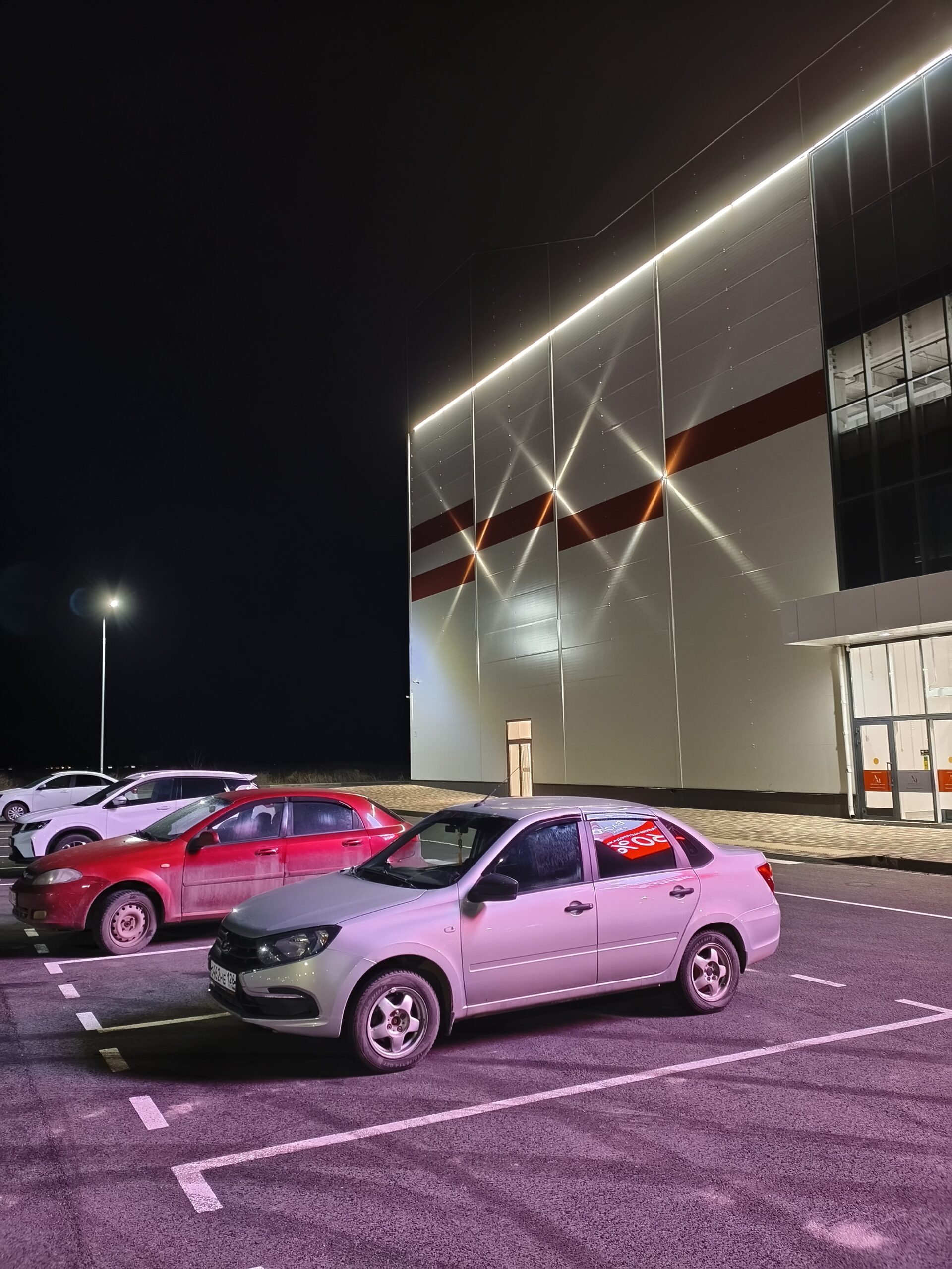 Подробный обзор POCO X8 Pro: если бы Apple занялась выпуском недорогих смартфонов на базе Android. Как снимает камера POCO X8 Pro. Фото.