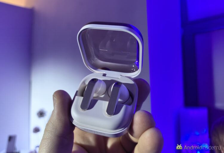 Вышли наушники Samsung Galaxy Buds4 и 4 Pro. Цена в России и характеристики. Эти наушники ждали многие. Фото.