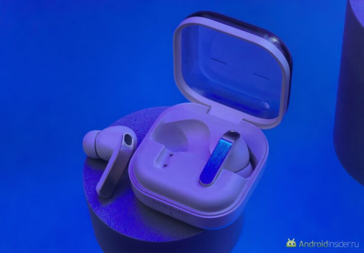 Наушники с управлением жестами. Можно управлять не только касаниями, но и кивками головы. Фото.