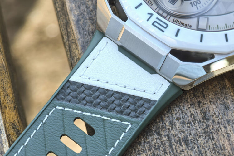 Ремешок — отдельная красота. Фото.