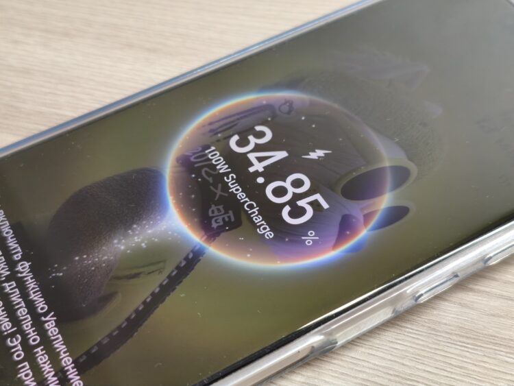 Почему не работает быстрая зарядка на телефоне. Если с кабелем все хорошо, на дисплее появится соответствующее уведомление. Фото.