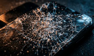 Зачем вообще смартфону защитное стекло?