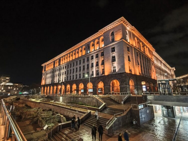 Xiaomi 17 или Galaxy S26 — где лучше камера. Фото с ультраширика Xiaomi 17. Изображение: GSMArena. Фото.