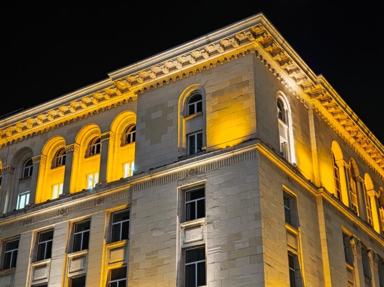 Xiaomi 17 или Galaxy S26 — где лучше камера. Фото с телевика Xiaomi 17. Изображение: GSMArena. Фото.