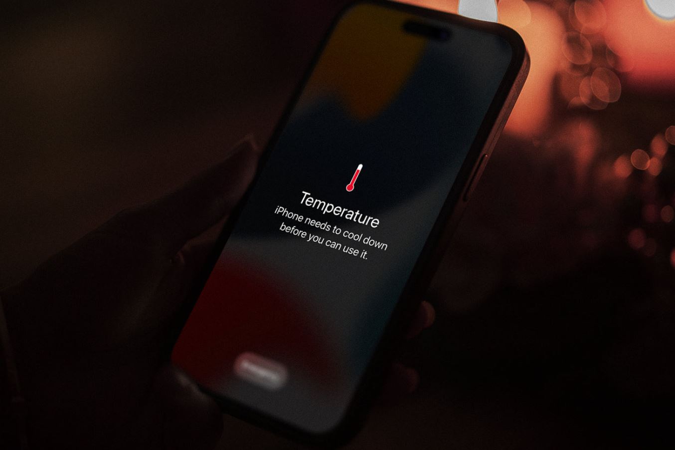 Можно ли заряжать телефон, если он перегрелся. iPhone не даст зарядиться, если перегрелся. Фото: nytstnd. Фото.