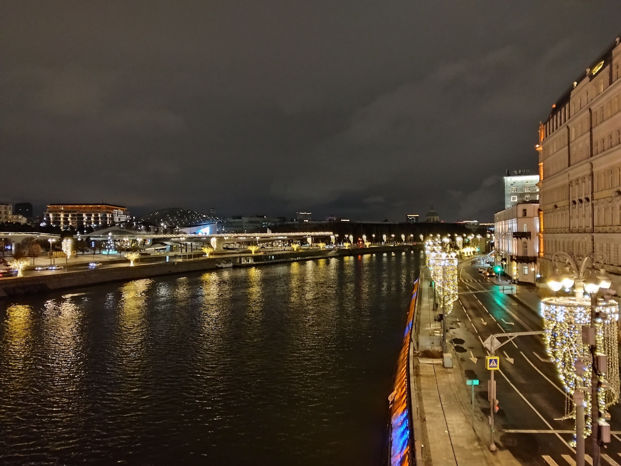 Сравнение камер Redmi Note 15 и realme C85. realme C85. Фото.