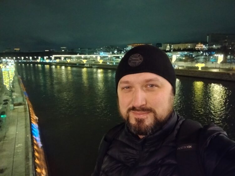 Сравнение камер Redmi Note 15 и realme C85. realme C85. Фото.