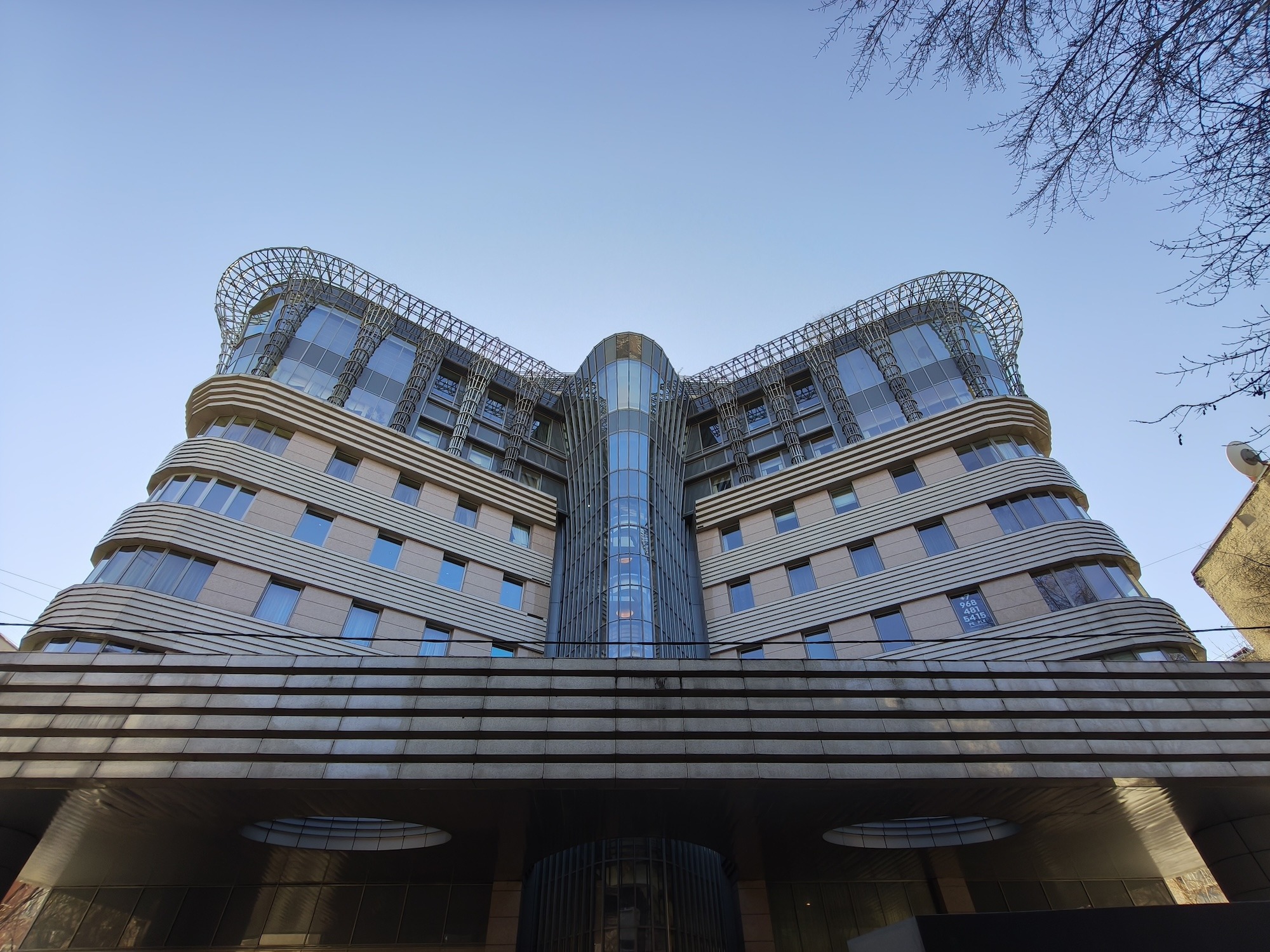 Мощный смартфон с топовым экраном и обычной камерой. Обзор POCO X8 Pro Max. Камера POCO X8 Pro Max. Фото.