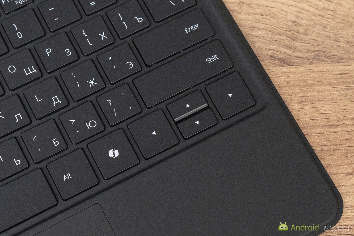 Планшет на Intel Core Ultra 5 115U. Как работает Ninkear S13. Клавиша Enter не полноразмерная. Но стрелки большие. Планшет на Intel Core Ultra 5 115U. Как работает Ninkear S13. Клавиша Enter не полноразмерная. Но стрелки большие. Фото.