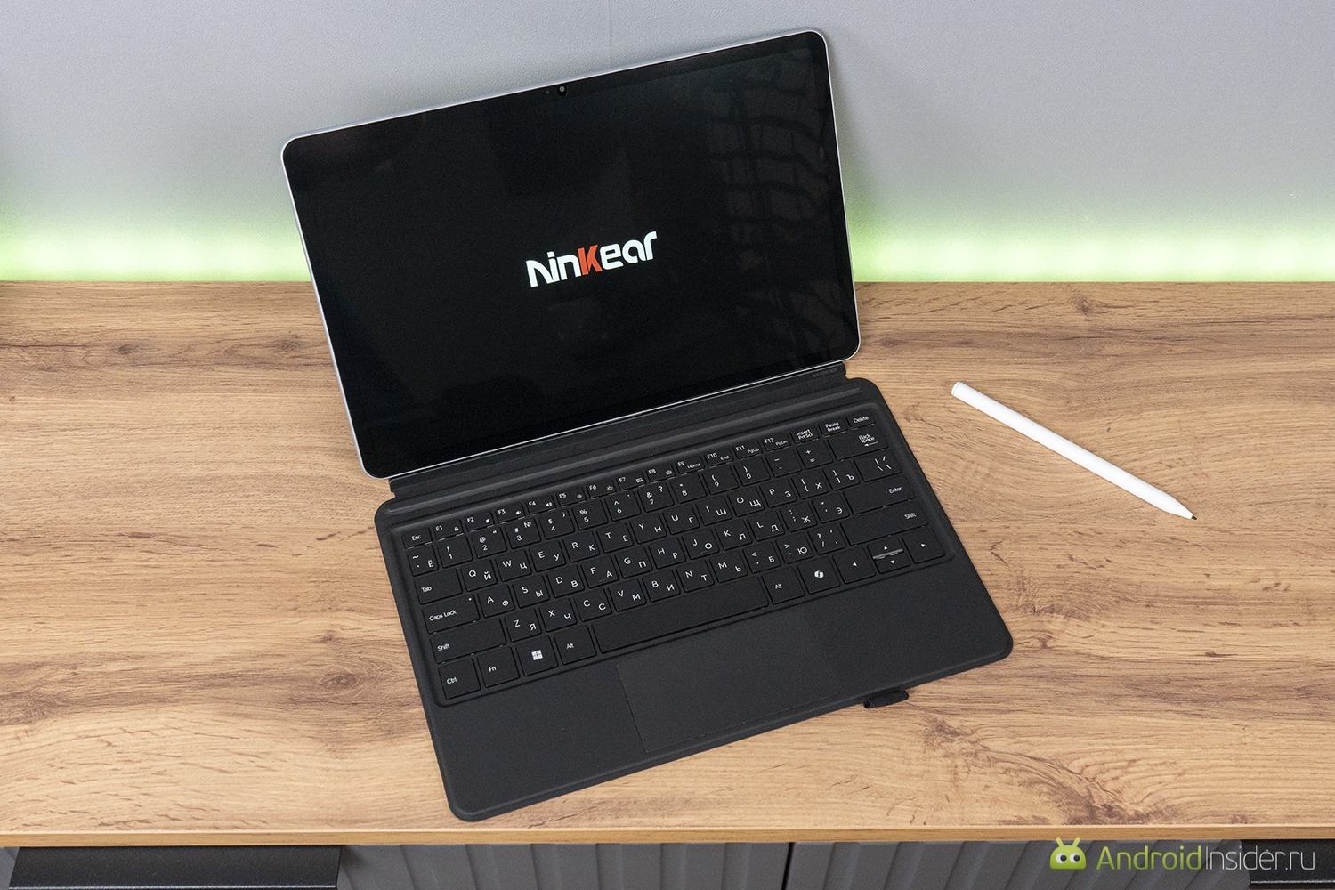 Стоит ли покупать Windows-планшет 2-в-1: обзор Ninkear S13. С таким хоть на работу, хоть в отпуск, хоть на диване с сериалом поваляться. Стоит ли покупать Windows-планшет 2-в-1: обзор Ninkear S13. С таким хоть на работу, хоть в отпуск, хоть на диване с сериалом поваляться. Фото.