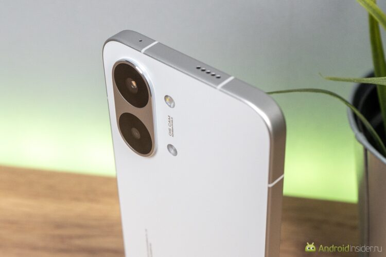 Камера POCO X8 Pro Max. Основная камера почти не выпирает. Фото.