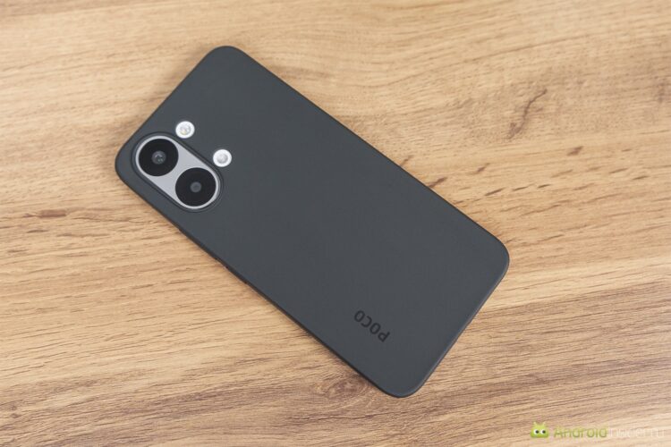 POCO X8 Pro Max комплект поставки: что идёт в коробке. Чехеол силиконовый, мягкий, но очень приятный на ощупь. Фото.