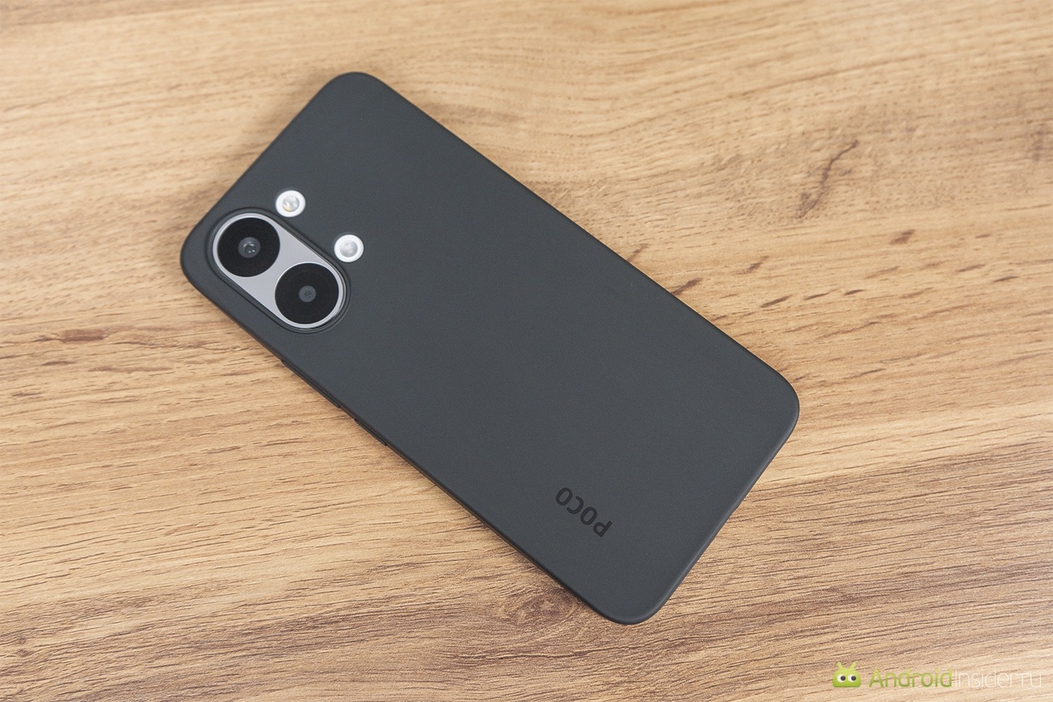 POCO X8 Pro Max комплект поставки: что идёт в коробке. Чехеол силиконовый, мягкий, но очень приятный на ощупь. Фото.