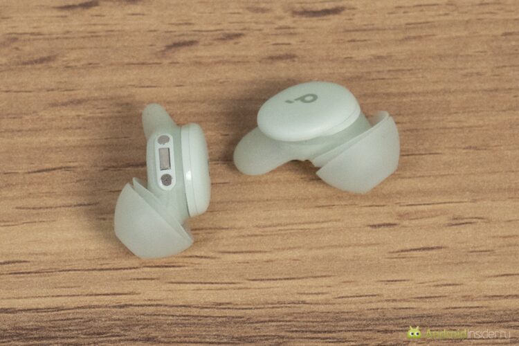 Обзор Soundcore Sleep A30. В таком компактном корпусе уместились не только аккумуляторы и драйверы, но и два микрофона. Обзор Soundcore Sleep A30. В таком компактном корпусе уместились не только аккумуляторы и драйверы, но и два микрофона. Фото.