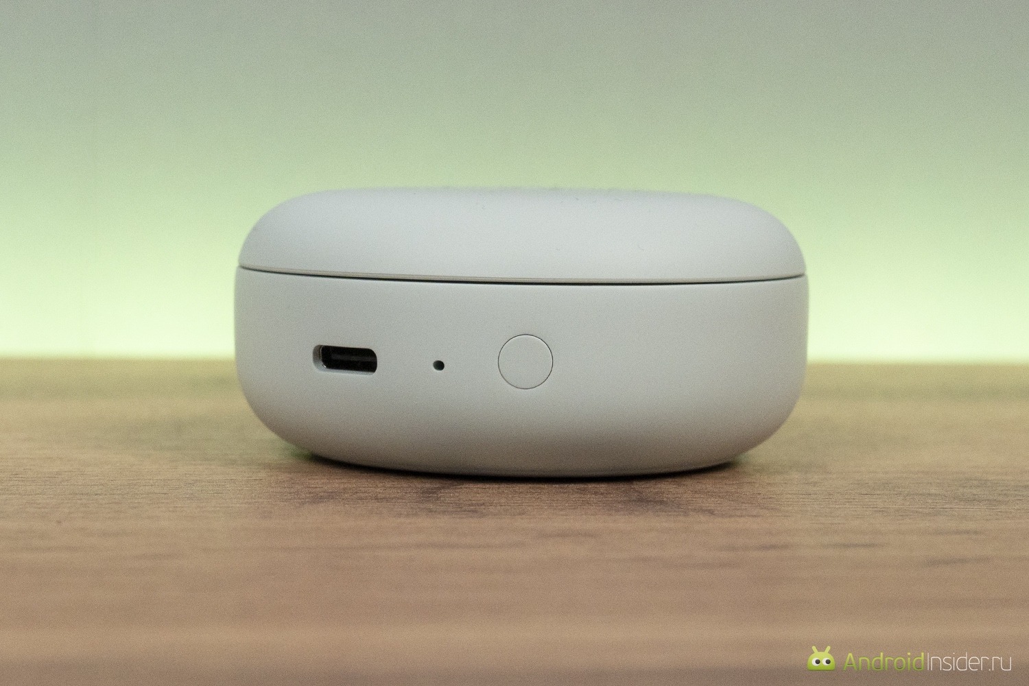 Как долго работают Sleep A30 от одной зарядки. Стандартная зарядка занимает примерно полтора часа. После этого наушники обеспечат 4-5 ночей полноценной работы. Фото.