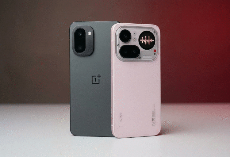 Эти смартфоны слишком одинаковы, чтобы смело назвать лучший. Но некоторые преимущества есть у каждого. Фото.