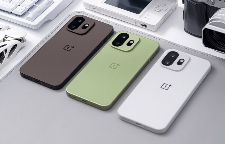 Вышел OnePlus 15T — лучший компактный смартфон 2026 года с батареей 7500 мАч. Фото.