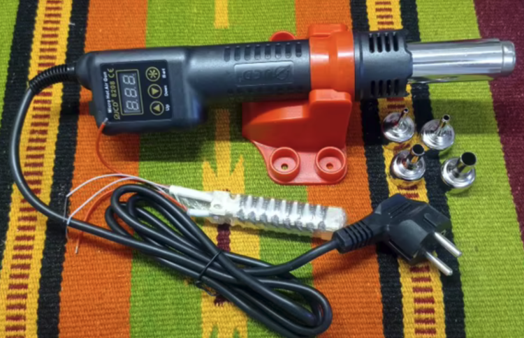 Термофен с регулировкой температуры и дисплеем. Изображение: AliExpress. Фото.