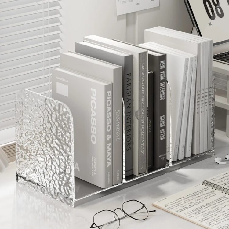 Подставка, которая заменит вам целую полку. Фото.