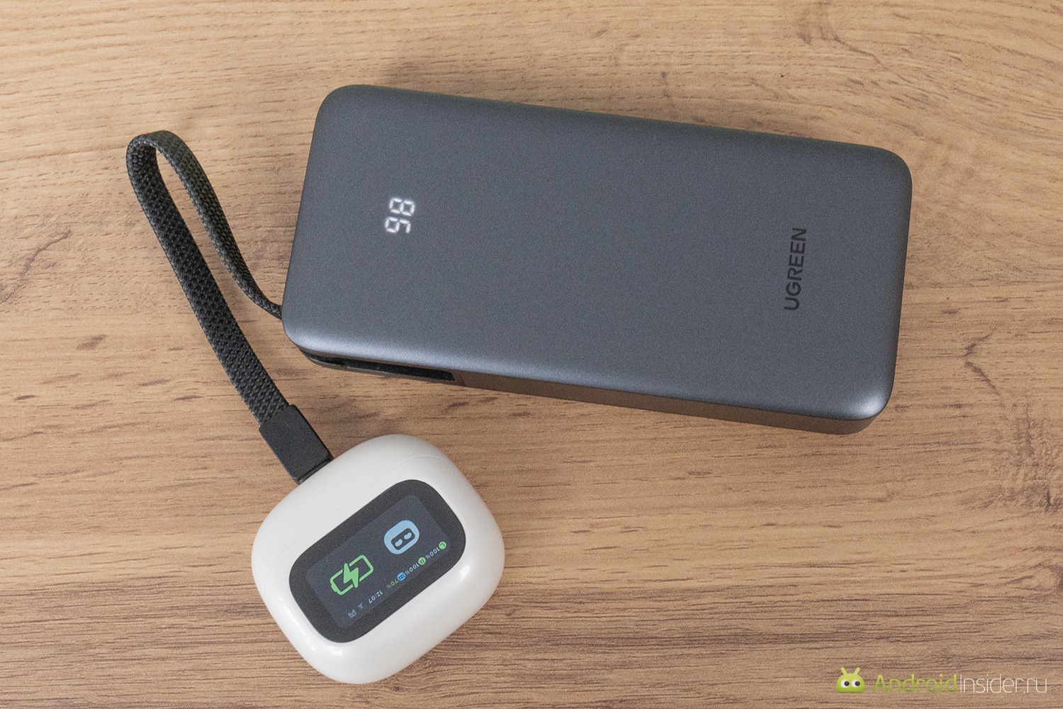 Этот Power Bank может заряжать мелкие гаджеты с низким током, не отключаясь. Фото.