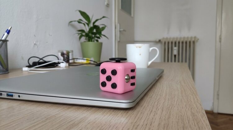 Снимаю стресс, чтобы не пришлось брать еще один улавливатель волос. Фото.