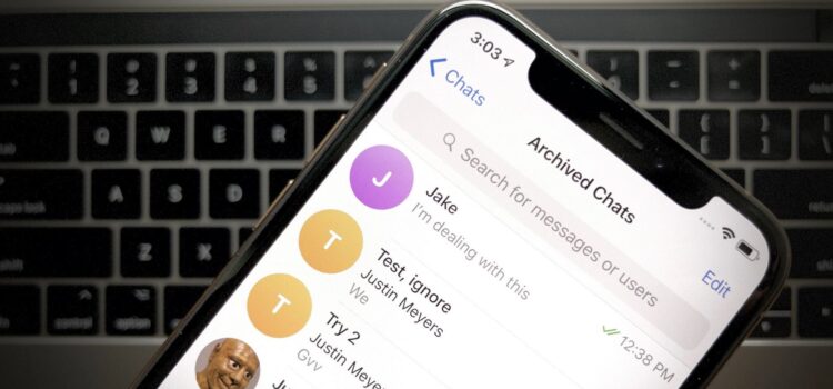 Архив Телеграм позволяет хранить ненужные чаты отдельно от основных. Фото.