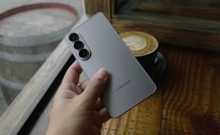 Хватаем Galaxy S26 на AliExpress. Изображение: Samuel Nam. Фото.