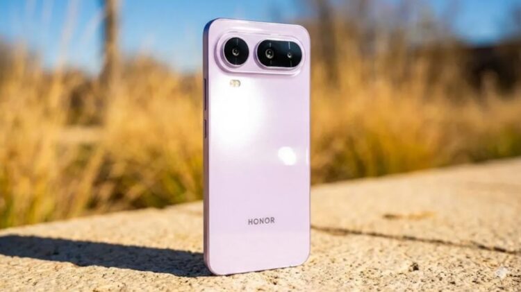 Смартфон от Honor переплюнул вообще всех, показав, что ультратонкий смартфон может быть бескомпромиссным. Фото.