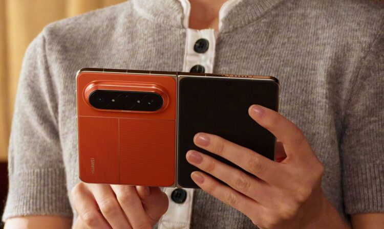 Есть ощущение, что идея купить новый складной Huawei не так уж плоха. Фото.