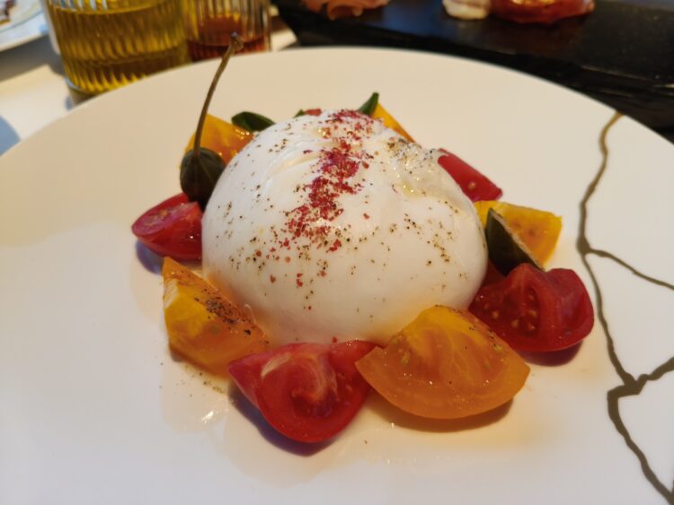 Смартфон, который работает 4 дня от одной зарядки. Обзор realme P4 Power 5G.. Как снимает камера realme P4 Power.. Фото.