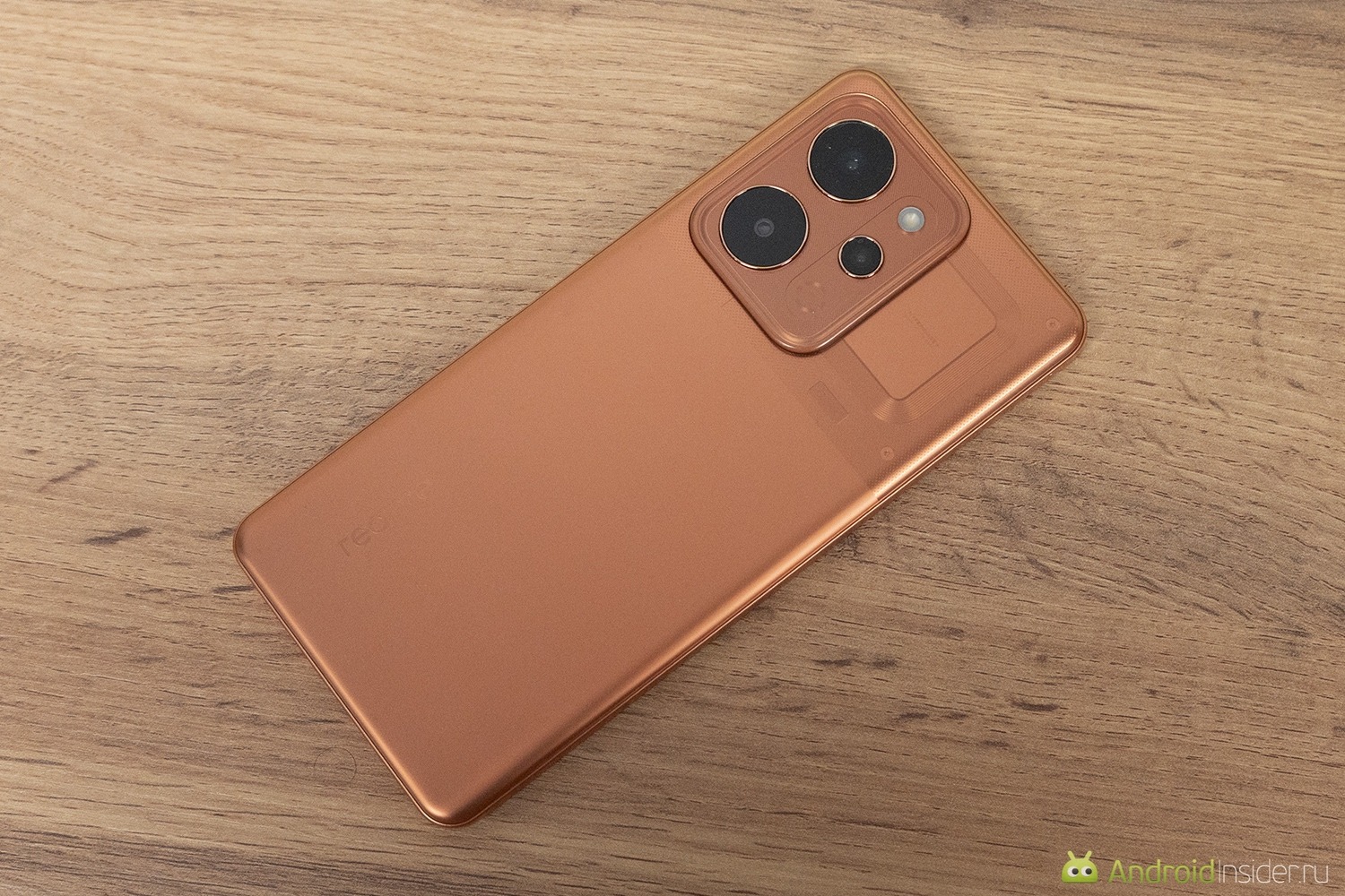 Если вам нужен смартфон с большим аккумулятором, realme P4 Power точно можно брать. Это один из самых нормальных смартфонов с большой батареей. Фото.