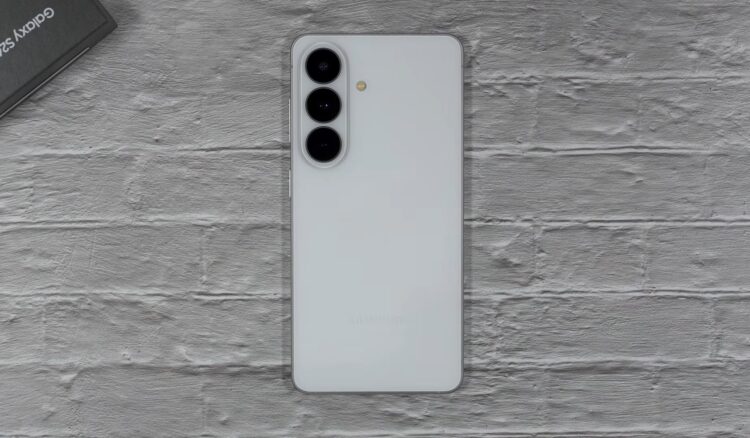 Среди смартфонов подорожали преимущественно флагманы. Изображение: SamMobile. Фото.