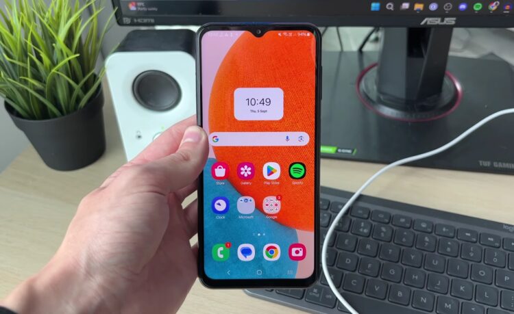 Некоторые смартфоны Samsung блокируются после сброса. Изображение: GuideRealm. Фото.