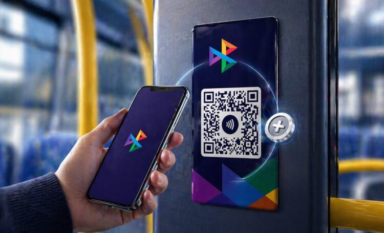 Теперь в Банк России будет улетать лишняя копеечка. Фото.