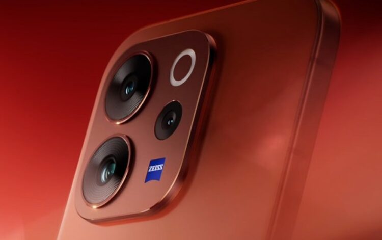 На камеру смартфона делается основной акцент. Изображение: vivo. Фото.