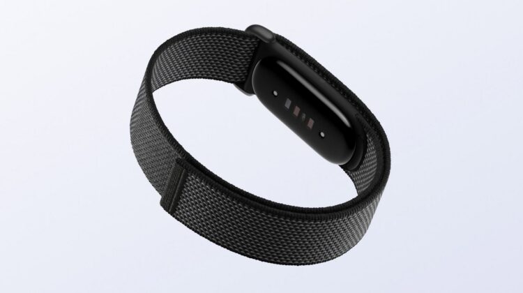 У Fitbit Air нет экрана — так задумано специально. Фото.